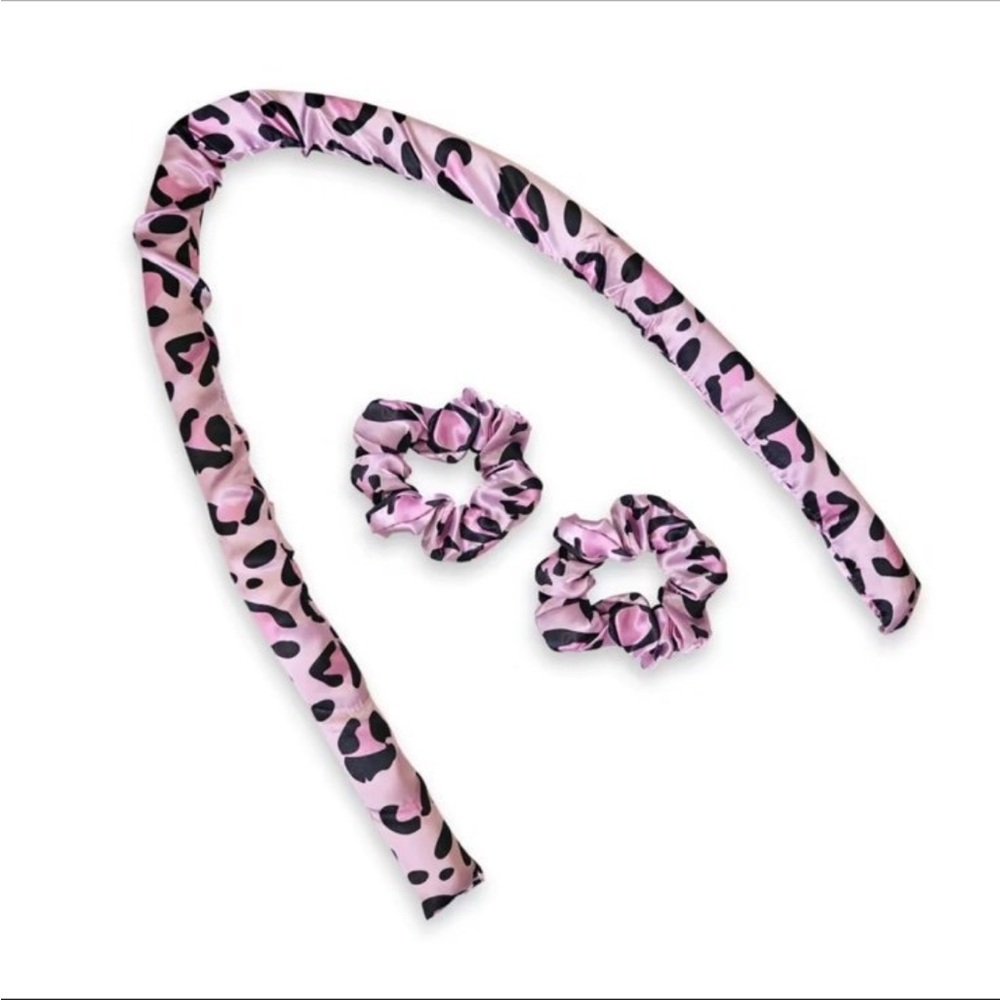 Beachwaver’s Pink Catwalk Satin Foam Heatless Roller